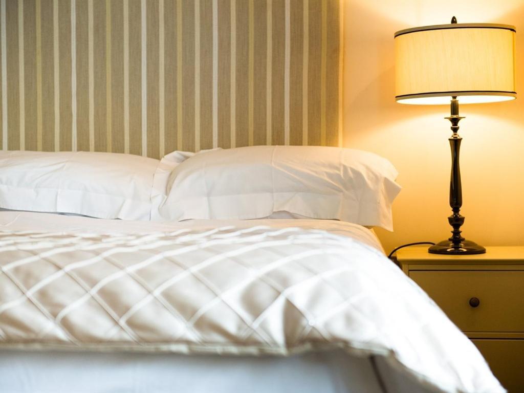 The Nags Head Hotell Montgomery Eksteriør bilde