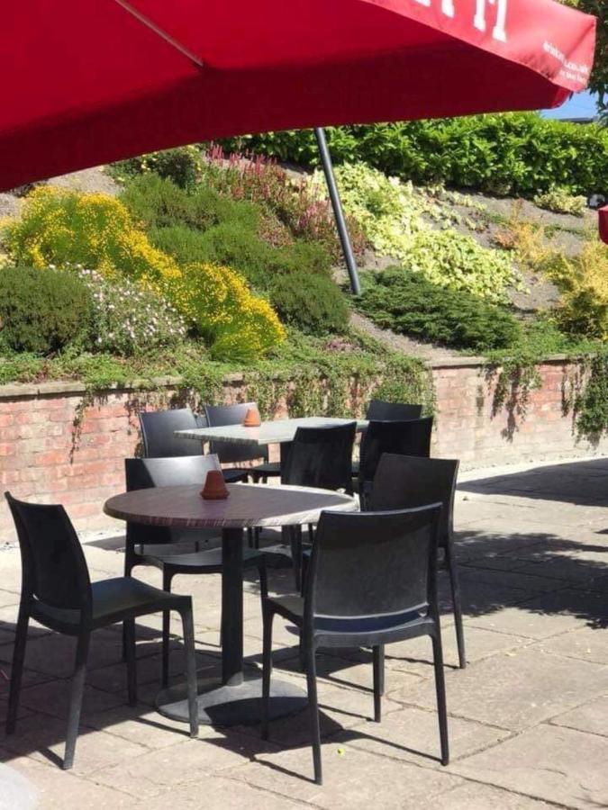The Nags Head Hotell Montgomery Eksteriør bilde