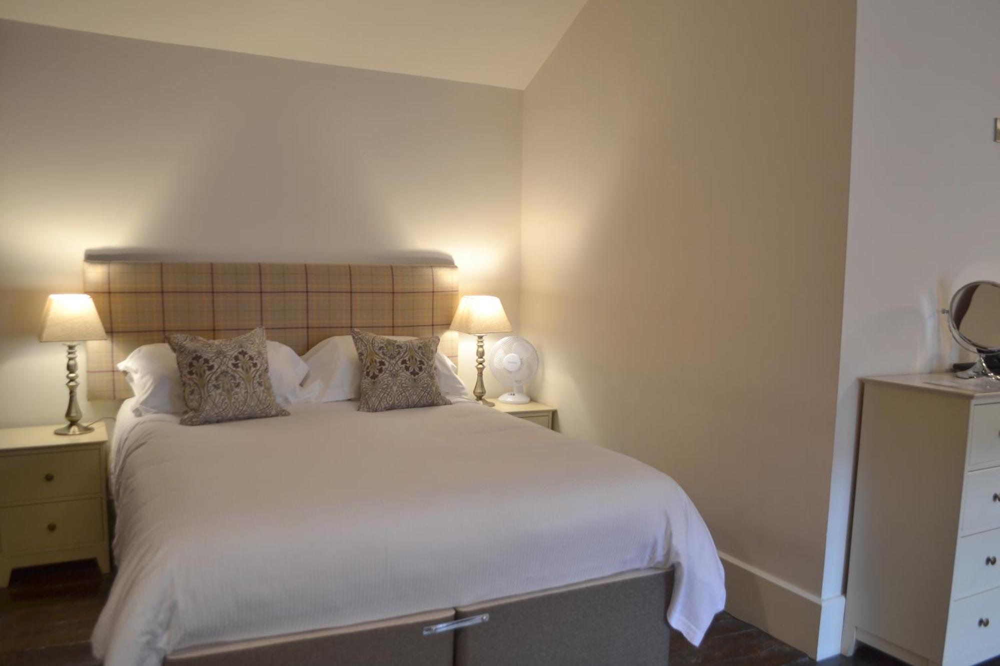 The Nags Head Hotell Montgomery Eksteriør bilde