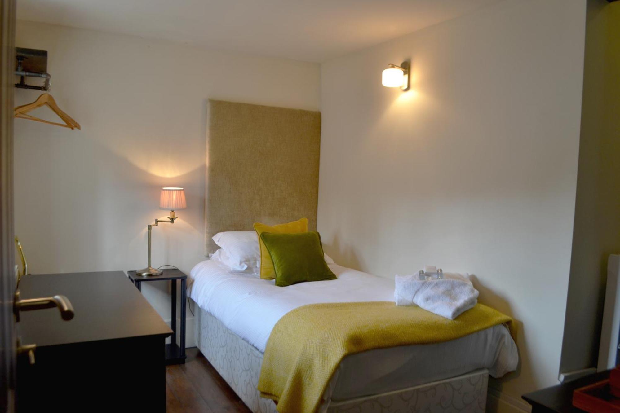The Nags Head Hotell Montgomery Eksteriør bilde